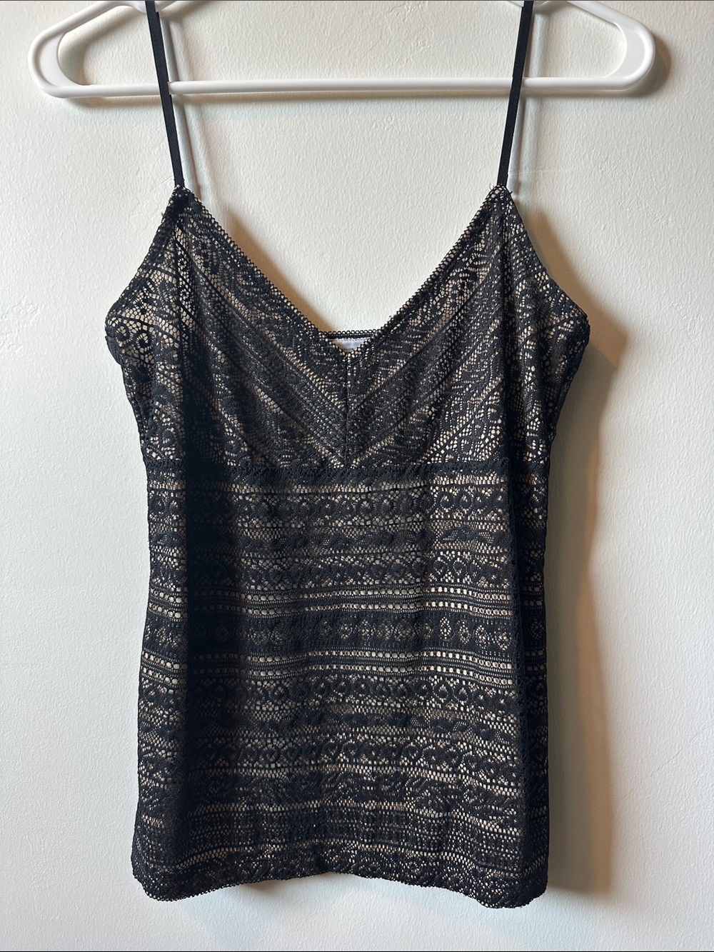 ANN TAYLOR LOFT Black Lace Overlay Camisole